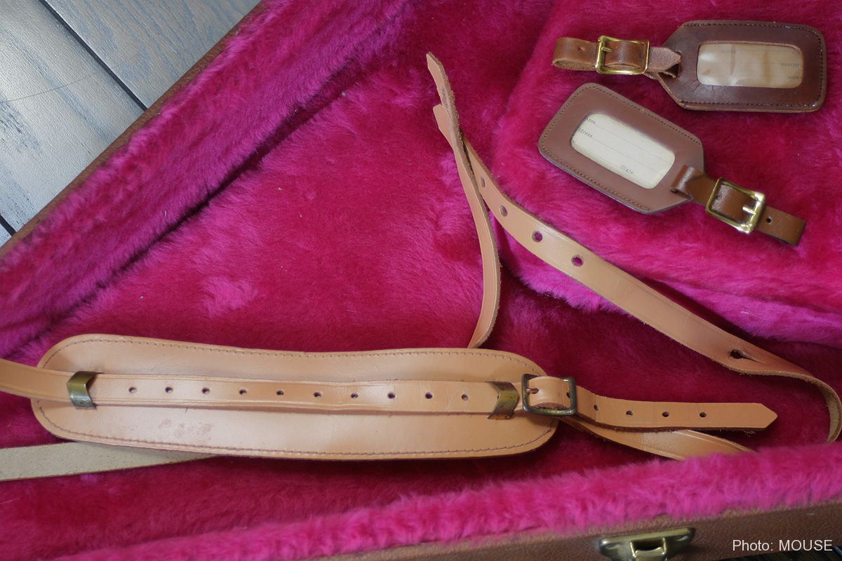 激レア・・美品】Gibson Lether Strap Vintageエレキギター - エレキギター