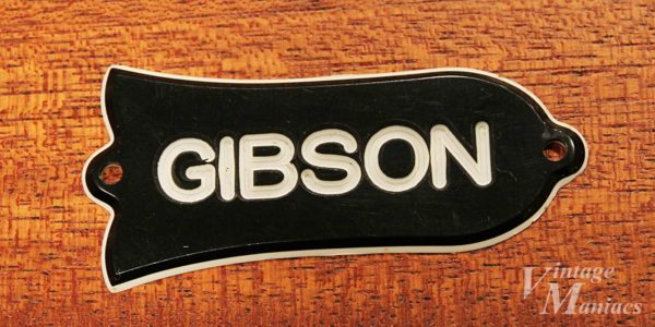 Gibsonのトラスロッドカバー