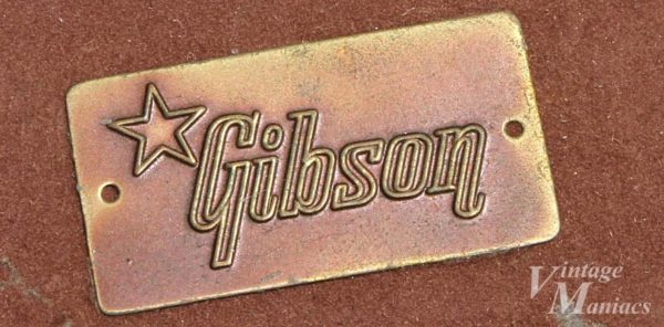 状態の良いGibsonロゴのブラスバッジ