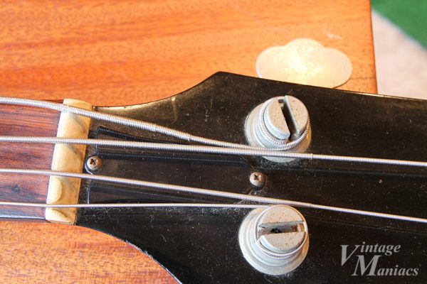 Gibson SB-450のロッドカバー用ネジ