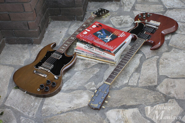 2本のSGとギターの写真集